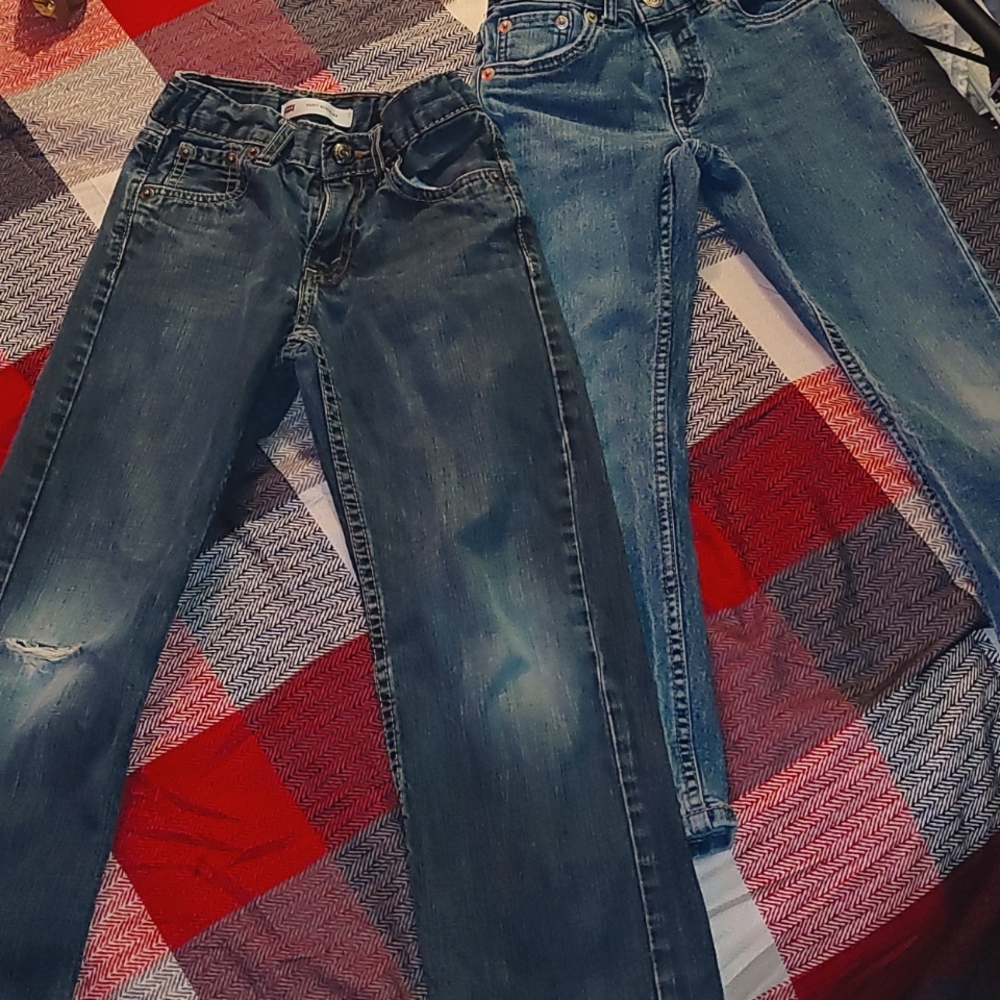 Size 7 Levi's pants